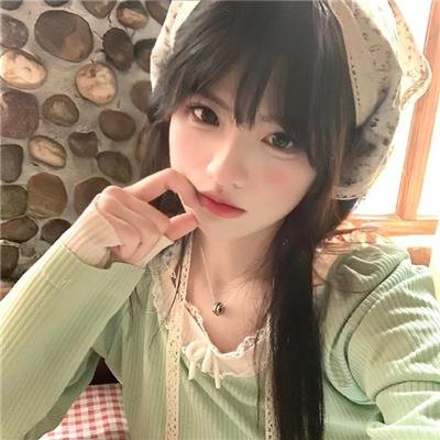 少女嬉春